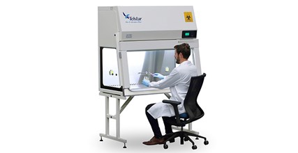 Komory laminarne Bio II Advance Plus II klasy bezpieczeństwa z ręczym przesuwaniem szyby frontowej